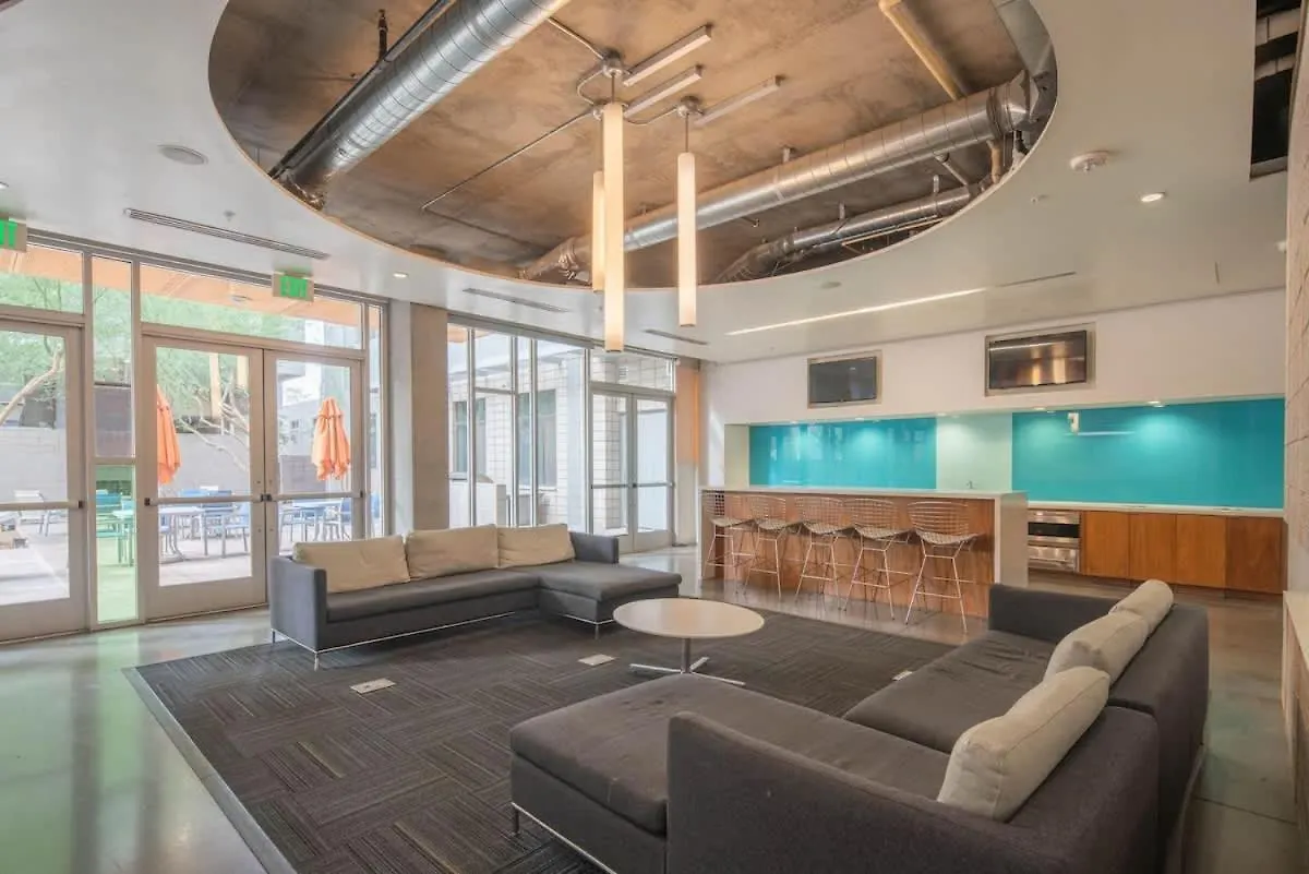 Apartment Relaxing 2Bd - Central Downtown - Gym, Pool, Parking Phoenix