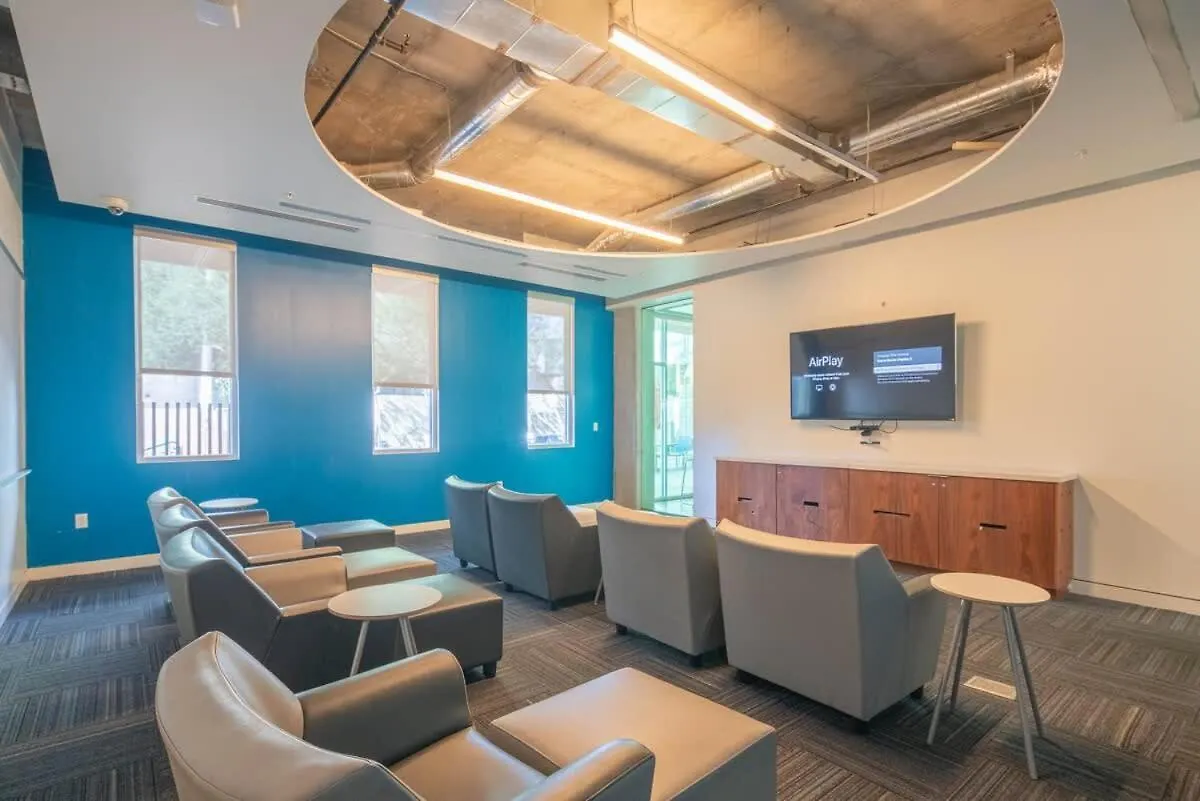 Apartment Relaxing 2Bd - Central Downtown - Gym, Pool, Parking Phoenix