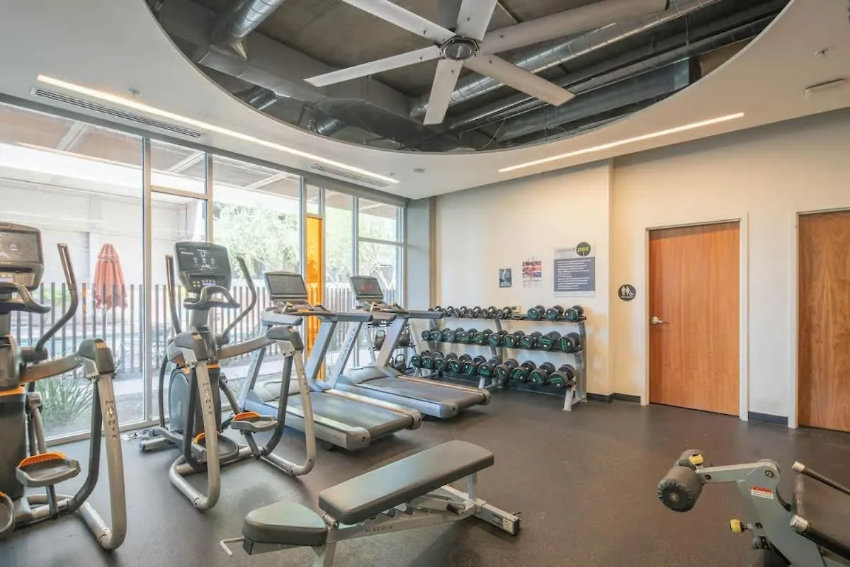Relaxing 2Bd - Central Downtown - Gym, Pool, Parking Phoenix